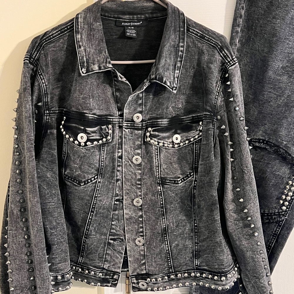 Ladies Jean Outfit